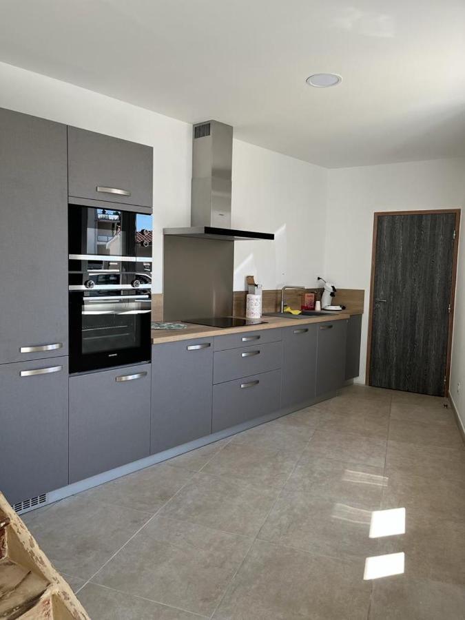 Superbe Maison De Ville, Renovee A 15 Min De Lyon Saint-Symphorien-dʼOzon エクステリア 写真